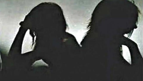 मुंबई : स्पामध्ये चालणार्‍या दोन सेक्स रॅकेटचा पर्दाफाश