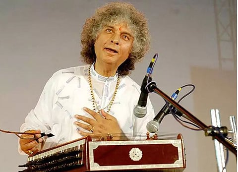 Pandit Shivkumar Sharma : ज्‍येष्‍ठ संतूरवादक पंडित शिवकुमार शर्मा यांचे निधन