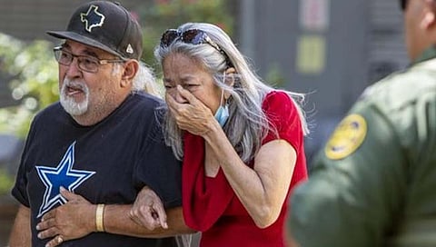 Texas school shooting : अमेरिका हादरली! आधी आजीवर गोळ्या झाडल्या अन् नंतर त्यानं शाळेत जाऊन १९ मुलांना ठार मारलं!