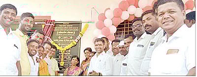 म्हसे (ता. पारनेर) : येथे कार्यालयाचा आमदार लंके यांच्या हस्ते लोकार्पण.