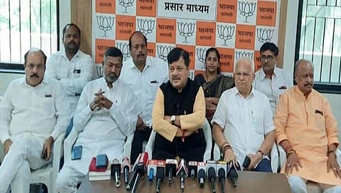 Praveen Darekar : शिवसेनेच्या आमदारांमधील नाराजीचा स्फोट पाहायला मिळेल : प्रवीण दरेकर