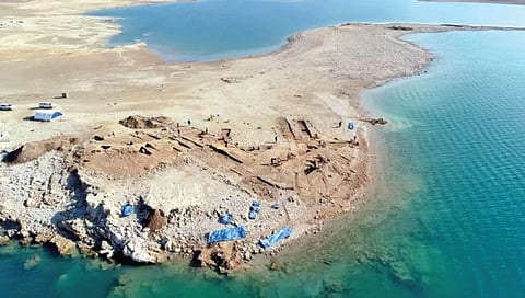 इराकमध्ये नदीच्या कोरड्या पात्रात प्राचीन शहराचे अवशेष