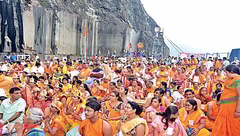 मांगीतुंगी : भाविकांच्या मांदियाळीत फुलले सिद्धक्षेत्र