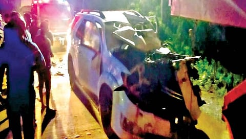 सिंधुदुर्ग : धारगळ अपघातात तिघे गंभीर