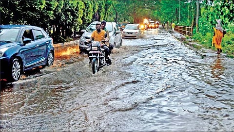 वळवाने केली कोल्हापूरची दाणादाण