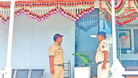 पोलिस बंदोबस्त