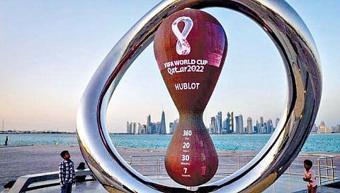 फिफा विश्‍वचषकात प्रेक्षकांसाठी कठोर नियमावली