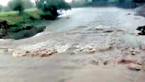 …अन् कोरडी पडलेली हिरण्यकेशी झाली प्रवाहित; पूर्ववाहिनी नदीचा पश्चिमेकडे उलटा प्रवास, ग्रामस्‍थांमध्ये कुतूहल