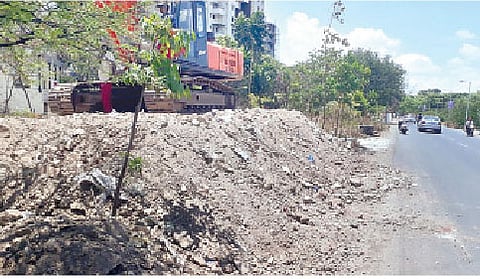 राडारोडा टाकणार्‍या विकसकाला दंड; मधुकोष सोसायटीची आयुक्तांकडे तक्रार