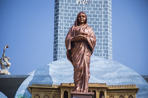 पोलिसांच्या सतर्कतेने चौंडीचा संभाव्य गोंधळ टळला