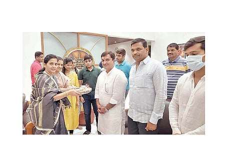 धनंजय महाडीक यांनी मानले आ. जगताप यांचे आभार