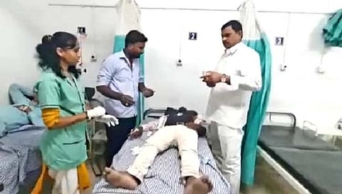 औरंगाबाद : आमदार नारायण कुचेंच्या कारची दुचाकीला धडक; चौघे जखमी