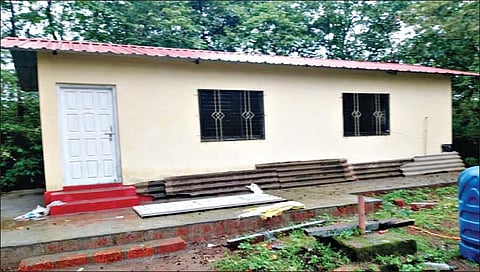 रत्नागिरी : गुहागर तलाठी कार्यालय भाड्याच्या खोलीत