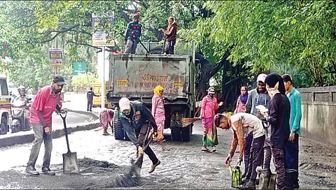 नाशिक : शहरात 3,600 खड्ड्यांची दुरुस्ती ; पेव्हरब्लॉकबाबत आयुक्तांनी दिल्या ‘या’ सूचना