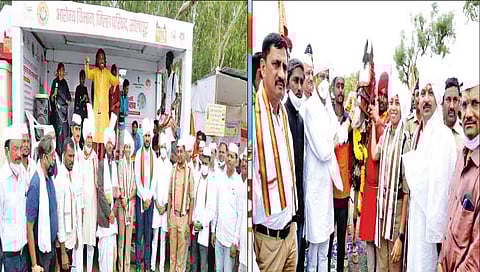 सोलापूर : जिल्हाधिकार्‍यांसह अनेक अधिकारी वारकर्‍यांच्या वेशात