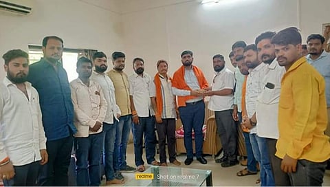 Dhule Sakri : शिवसैनिकांनो जोमाने काम करा : संपर्कप्रमुख ढोमसे यांचे आवाहन