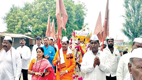 संत सावता माळी यांच्या भेटीला निघाले विठूराया