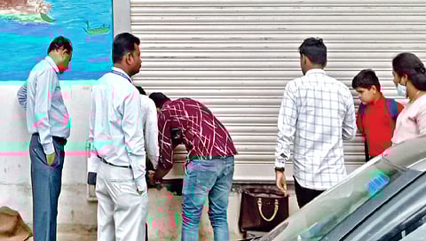 मिरजेत परवाना नसणारे हॉटेल सील