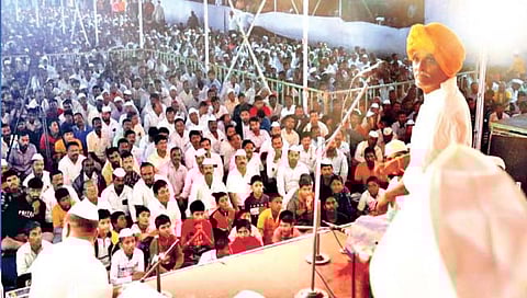 अध्यात्मामुळेच तरुण पिढी तरेल : इंदुरीकर महाराज