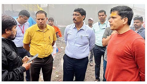 श्री क्षेत्र भीमाशंकर येथे विकास आराखड्याची पाहणी करताना विभागीय आयुक्त सौरभ राव व अन्य अधिकारी. (छाया : अशोक शेंगाळे)