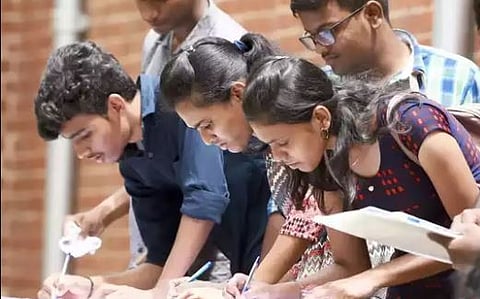 पुणे : दहावी, बारावीच्या परीक्षेसाठी 17 नंबरचा फॉर्म भरा उद्यापासून