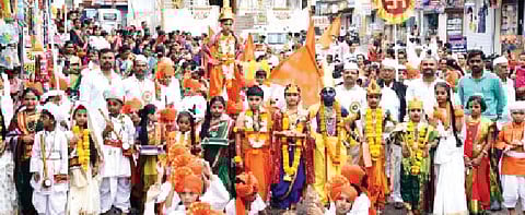 पाथर्डीत विद्यार्थ्यांच्या दिंड्यांनी वेधले लक्ष