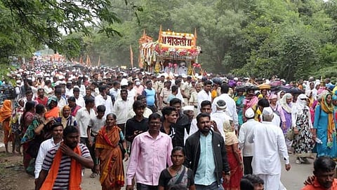सोलापूर जिल्ह्यात माऊलींच्या पालखीचे भक्तीमय वातावरणात स्वागत