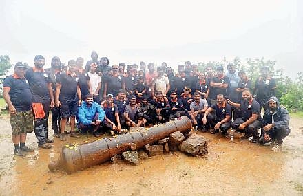 ‘बा रायगड परिवारा’च्या वतीने पुनर्स्थापना