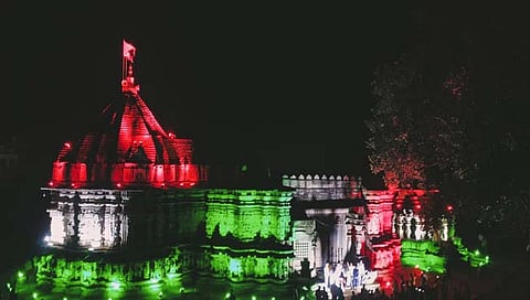 कोल्हापूर : खिद्रापूर कोपेश्वर मंदिरावरील तिरंग्याची विद्युत रोषणाई