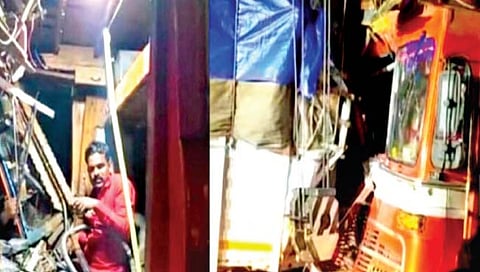 सातार्‍याजवळ ट्रकवर ट्रक आदळला