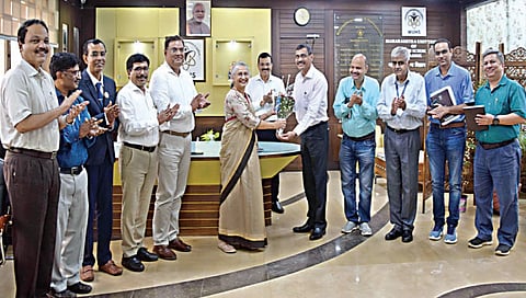 नाशिक : आरोग्य विज्ञान विद्यापीठाच्या कुलसचिवपदी डॉ. राजेंद्र बंगाळ