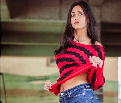 ‘जीव माझा गुंतला’ फेम योगिता चव्हाणचा ‘राडा’ मध्ये रावडी लूक