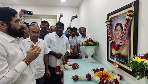 सांगली : आमदार शिरसाट यांच्या प्रश्नावर मुख्यमंत्र्यांचे ‘नो कॉमेंट्स’