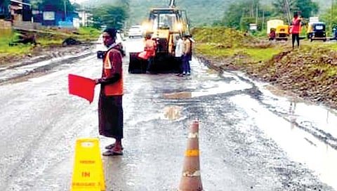 रत्नागिरी : मलमपट्टी करा; पण रखडपट्टीचे काय?