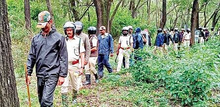 बेळगाव : बिबट्या एकटा, ३०० चा फौजफाटा, तरीही सापडेना