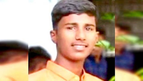 कोल्हापूर : व्हॉटस्अ‍ॅपवर स्टेटस ठेवत कॉलेज तरुणाची आत्महत्या