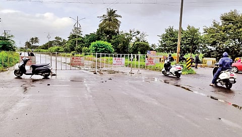 कोल्हापूर : 54 मार्गांवरील वाहतूक बंद