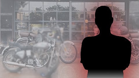 कोल्हापूर : मनोरुग्णाने फोडले बुलेटचे शोरूम; चार बुलेटवरून केली सवारी