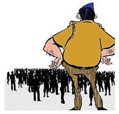 औरंगाबाद : कोर्टाने सुनावल्यावर पोलिस लागले ‘फरारी’ गुन्हेगारांच्या मागे 