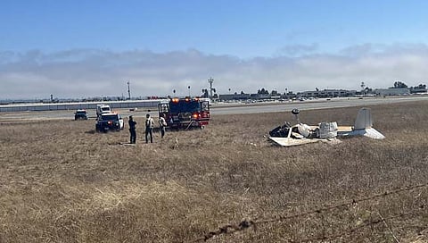 Watsonville plane crash | अपघाताचा थरार! कॅलिफोर्नियात दोन विमानांची आकाशात टक्कर, दोघांचा मृत्यू, पहा व्हिडिओ