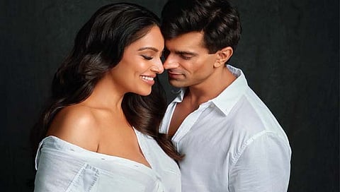 Bipasha Basu Pregnancy : गुड न्यूज! बिपाशा बसू आई होणार; बेबी बंपचे फोटो केले शेअर