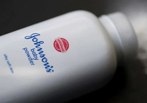 Johnson & Johnson बेबी पावडरची विक्री होणार बंद
