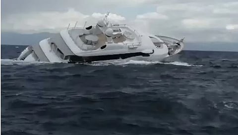 Superyacht : भूमध्य समुद्रात सुपरयॉट बुडाले – (पाहा व्हिडिओ)