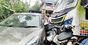 मडगाव : दवर्लीत बसची दुचाकींसह कारला धडक