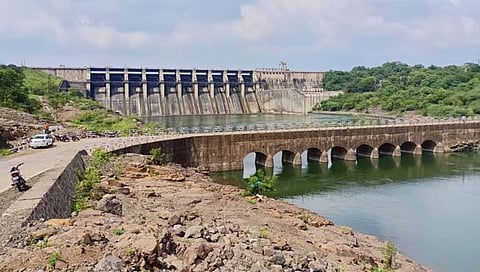 परभणी : येलदरी धरण १०० टक्के भरले
