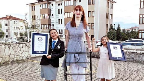 ‘तिची’ उंची अधिक, पण समस्याही अधिक!