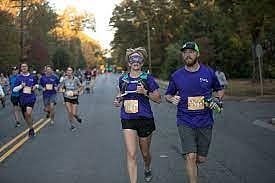 …अन् ‘त्यांनी’ अनुभवल्या दिव्यांगांच्या वेदना! सहाशेहून अधिक जणांच्या सहभागाने खराडीत पार पडली ‘ब्लाइंड फोल्डेड मॅरेथॉन’