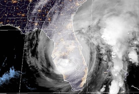 Hurricane Ian | अमेरिकेतील फ्लोरिडात अत्यंत विनाशकारी इयान चक्रीवादळ धडकले, घरे, वाहने वाहून गेली, २ हजार विमान उड्डाणे रद्द