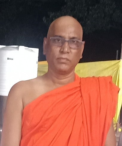 सिडको : महाश्रामणेर शिबिरात साधकांना धम्मदेशना देताना भन्ते नागसेन.