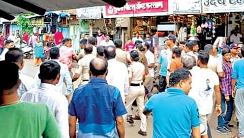 रत्नागिरी : दापोलीत ठाकरे-शिंदे गटातील धुमश्चक्रीनंतर तणाव